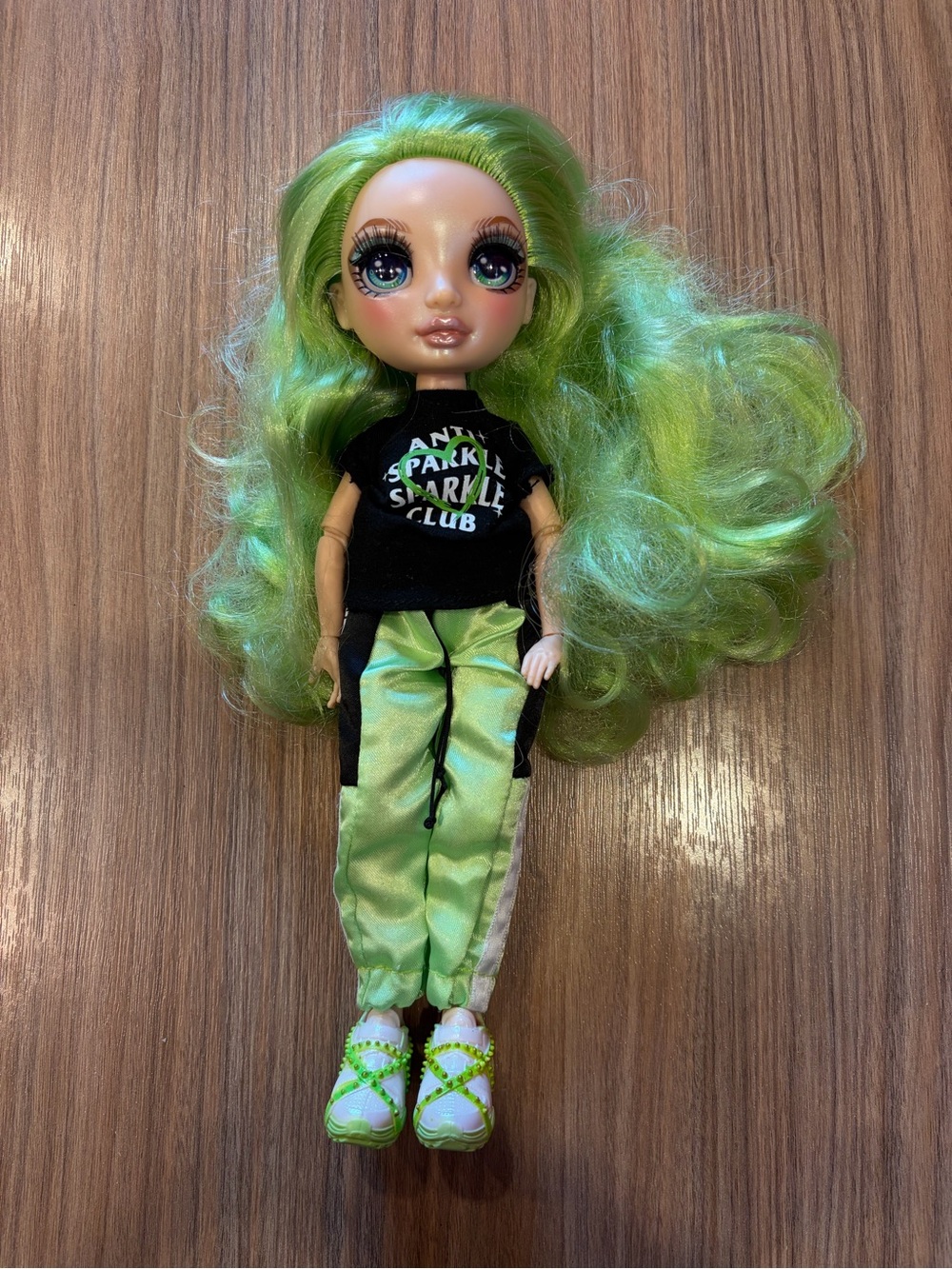 Rainbow High Jade Hunter Series 1 Fashion Doll Green Anti Sparkle Club